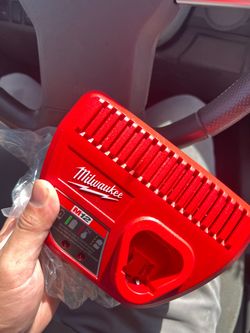 Milwakee New M12 charger
