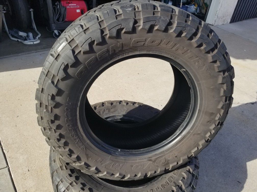Toyo tires 37X15.50R20