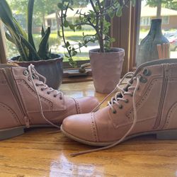 Women’s Pink Boots Size 11