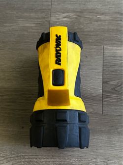 Rayovac Heavy-Duty Flashlight