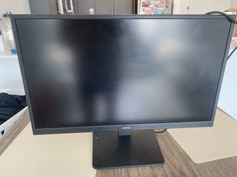 23” Samsung Monitor With One HDMI port. Great Condition 