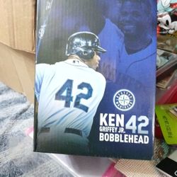 Ken Griffey Jr Bobble Head