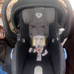 Nuna Pipa Mesa Carseat