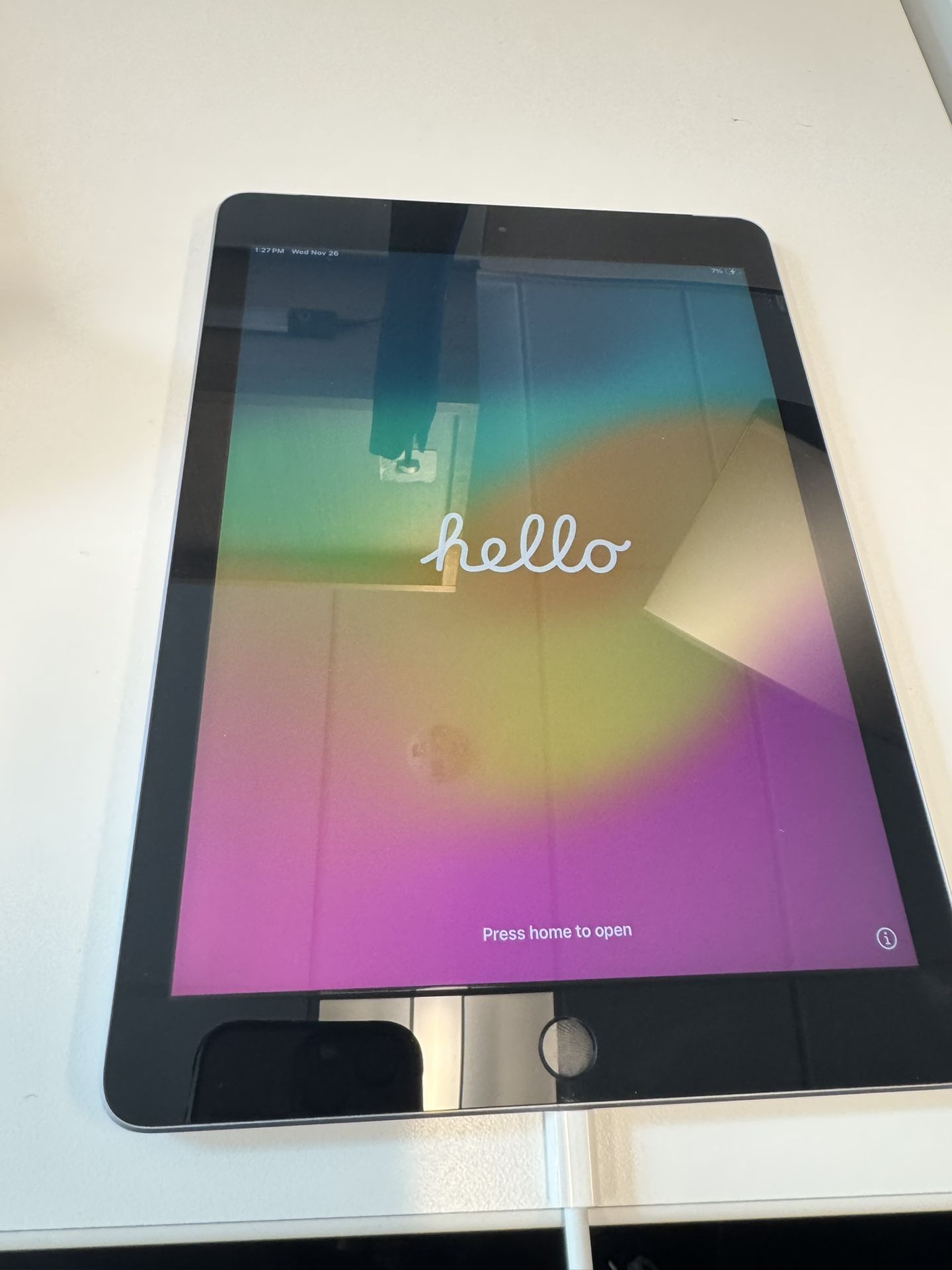 iPad 5th Gen 128gb & 6th Gen 128gb WiFi+Cellular