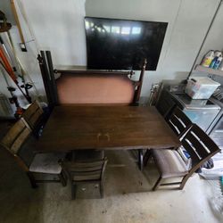 Solid wood table w/ 6 chairs