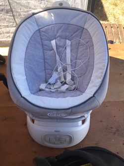 Graco Baby Swing with Harness