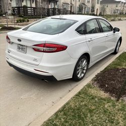 2020 Ford Fusion 