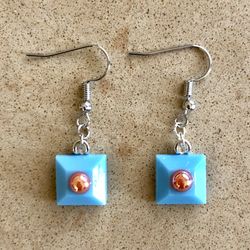 🏳️‍⚧️ Handmade turquoise 3D square and orange faux pearl earrings