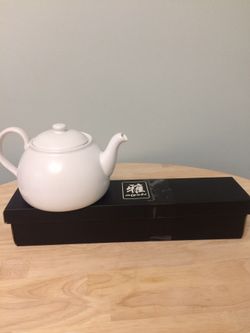 White tea pot set