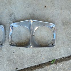 1972 Oldsmobile Head Light Bezels