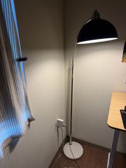 Light floor lamp