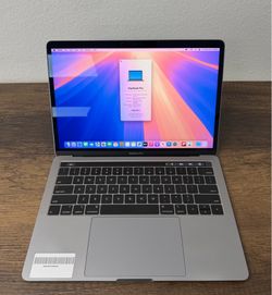 13" MacBook Pro Touchbar*2.4Ghz Intel Core i5*256GB SSD*16GB RAM