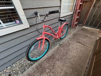 Hyper Bicycles 26" Women's Commute Comfort Bike - 7 Speed Coral/Teal Lightweight