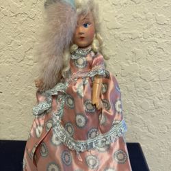 Antique Dolls 