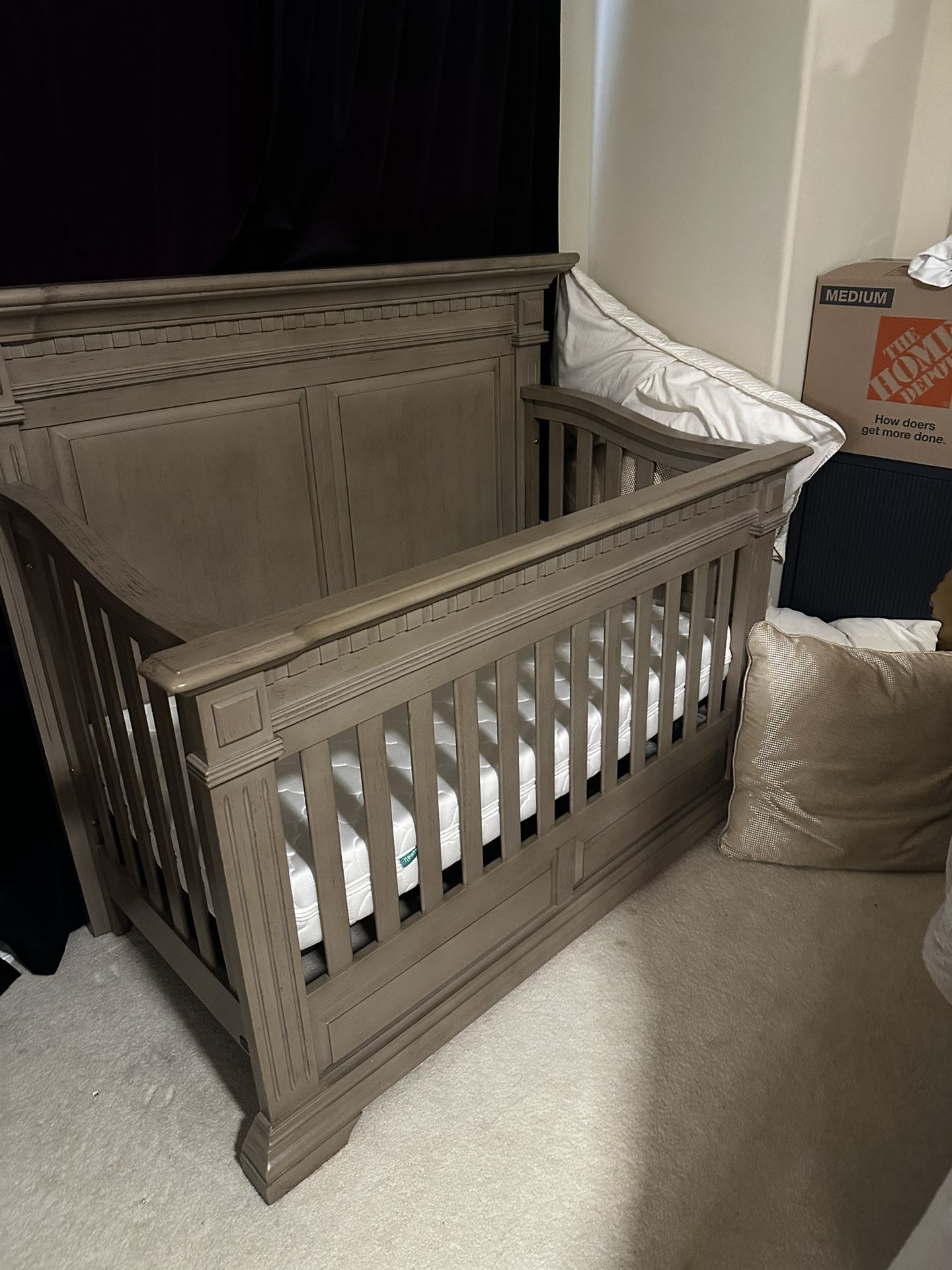 Baby Crib 
