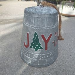Christmas Joy To The World Metal Bell 