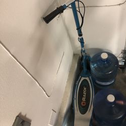 Razor E200 Scooter