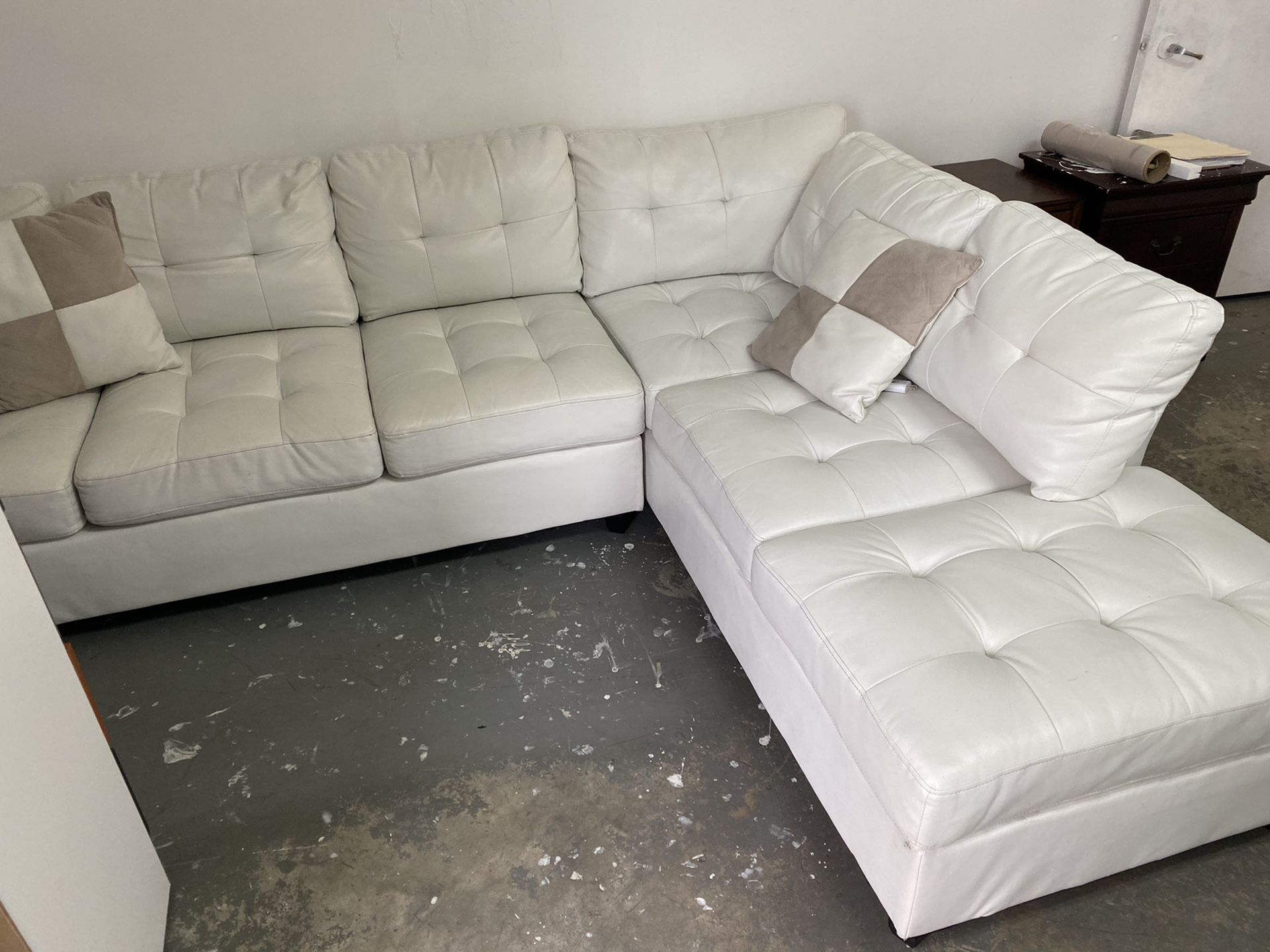 White sectional// financing available only $49 down payment