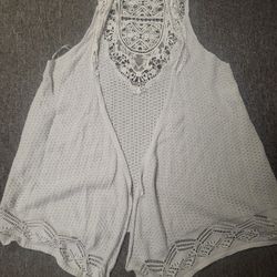 Jrs lg Eyeshadow beige vest with lacy neckline and back, Lot N