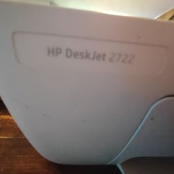 HP DeskJet 2722