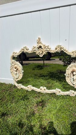 Mirror wall decor ￼