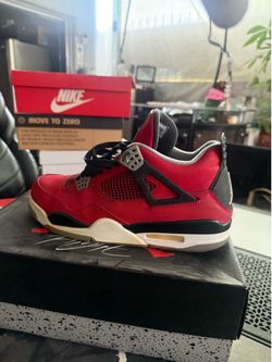 Jordan 4s sz (11) 100$