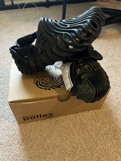 Bemburry Crocs Black Size 9