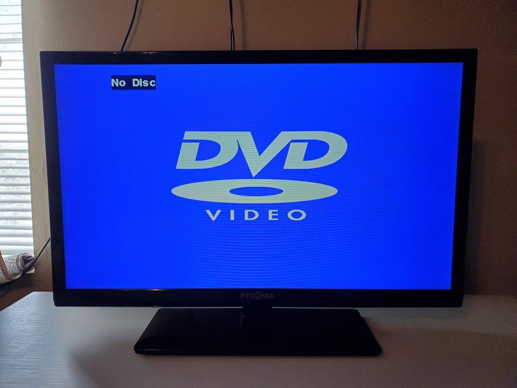 28 Inch Insignia Flatscreen TV With Built In DVD Player