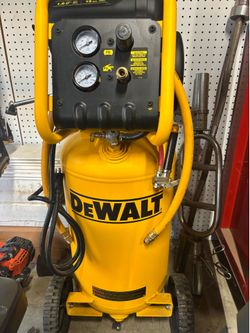 Dewalt Compressor/ retractable hose New