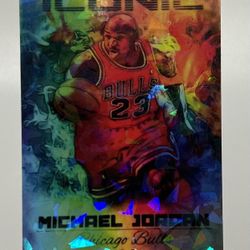 Michael Jordan Cracked Ice Refractor 2022 Dynasty Collectibles #MJ-1