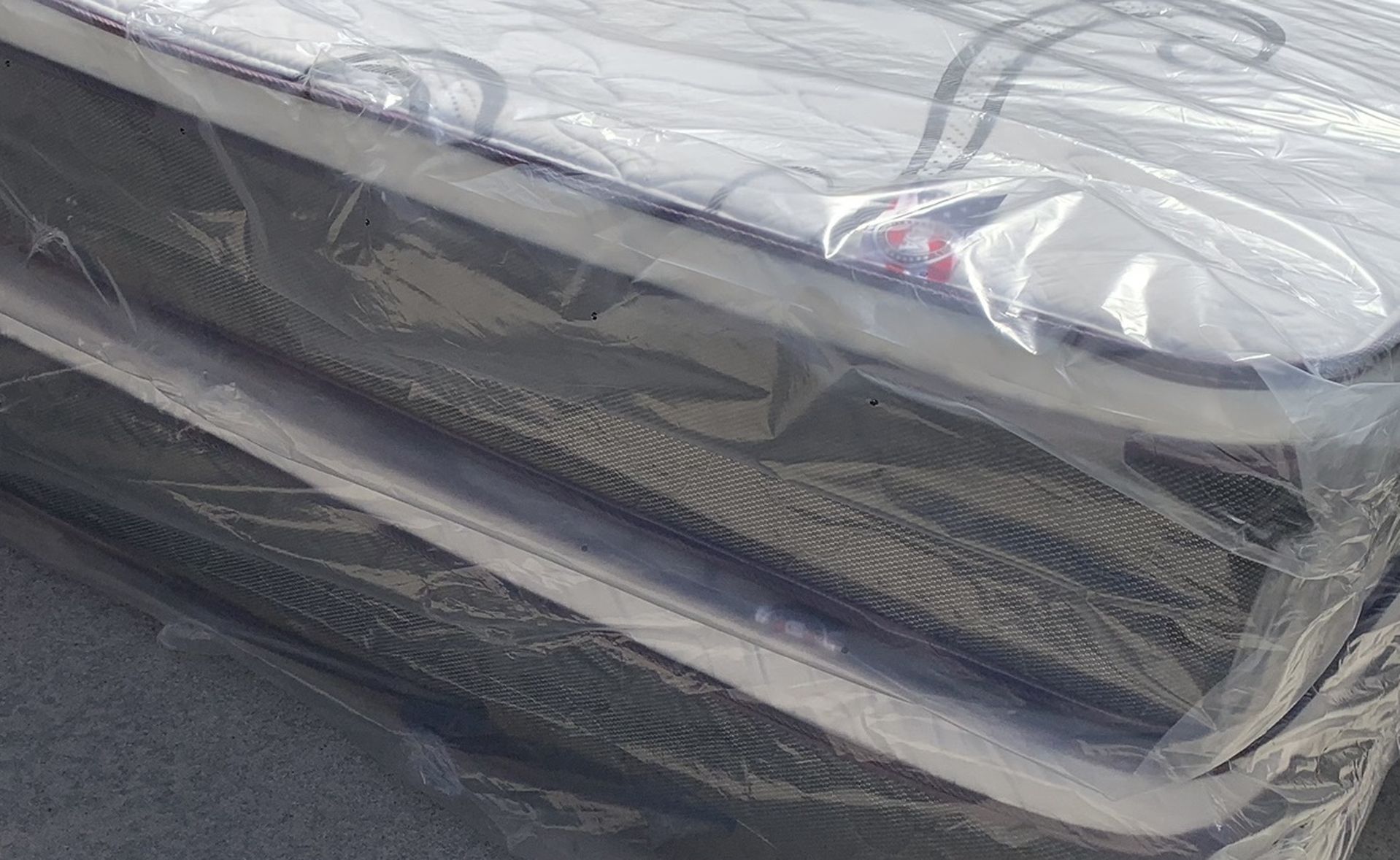 New Queen Pluss Mattress Pillowtop And Box Spring SET 2PC.