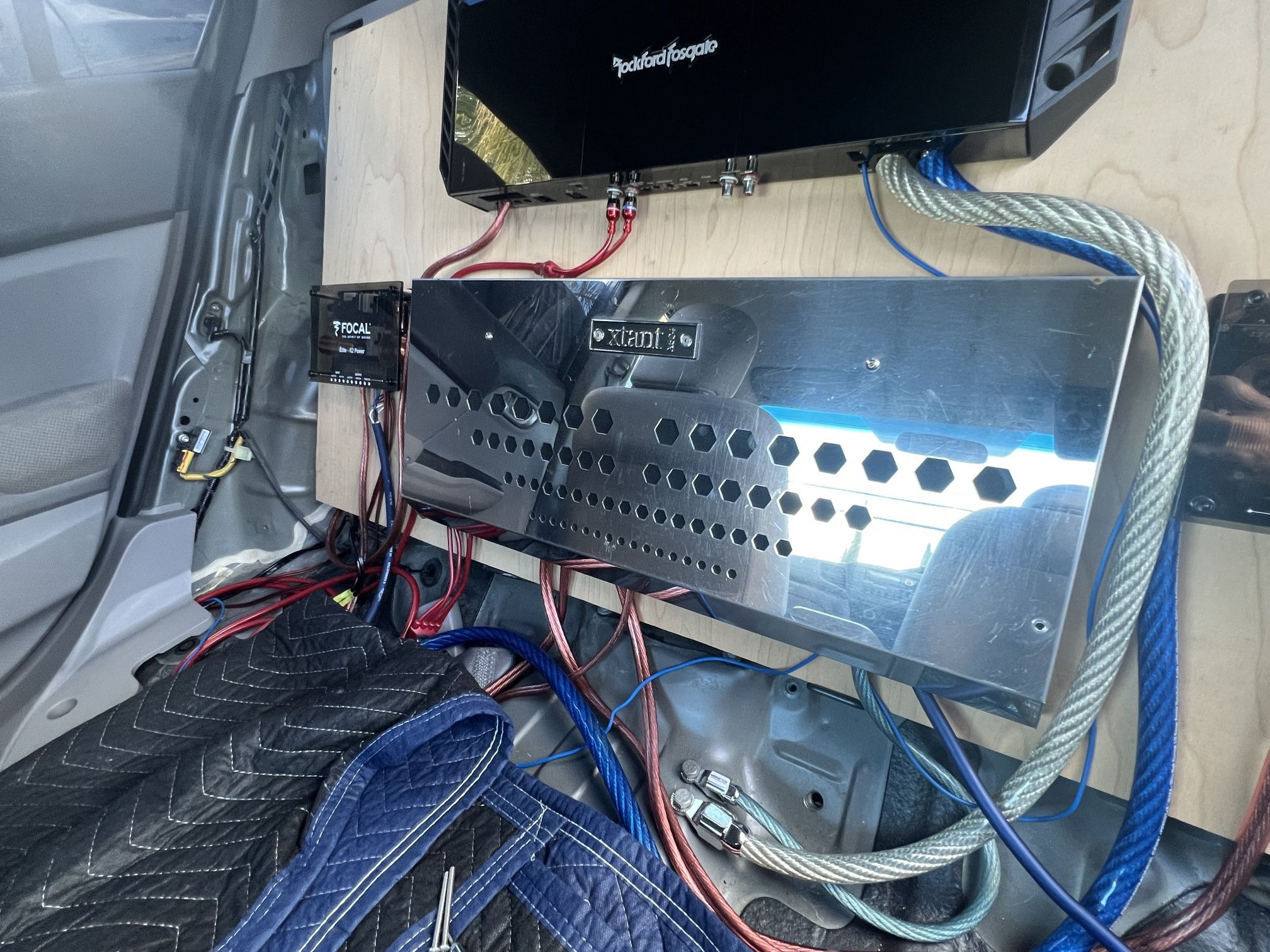 Xtant X604 Amplifier Old School