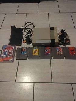 Nintendo System / NES / 1985 / Lot D / Mega Man