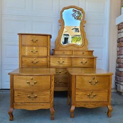 Dresser Set