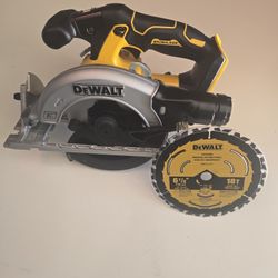 Dewalt 20v  Brushless 6-1/2 Circular Saw (Tool-Only) 