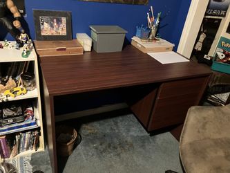 Computer/office Desk With Chair