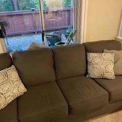 New grey Couch With Chaise. Doesnt Fit In Our New Apartment. Just Got It From Living Spaces. 