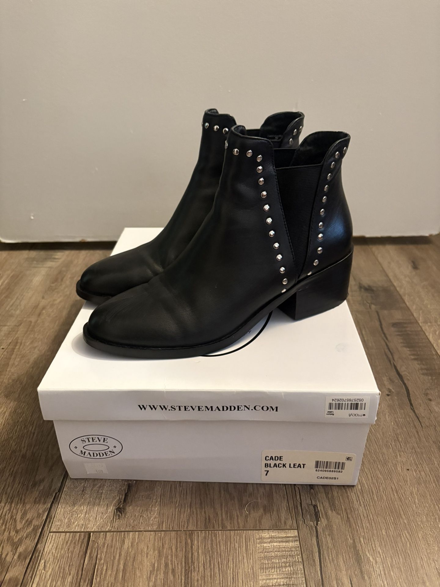 womens steve madden boots size 7