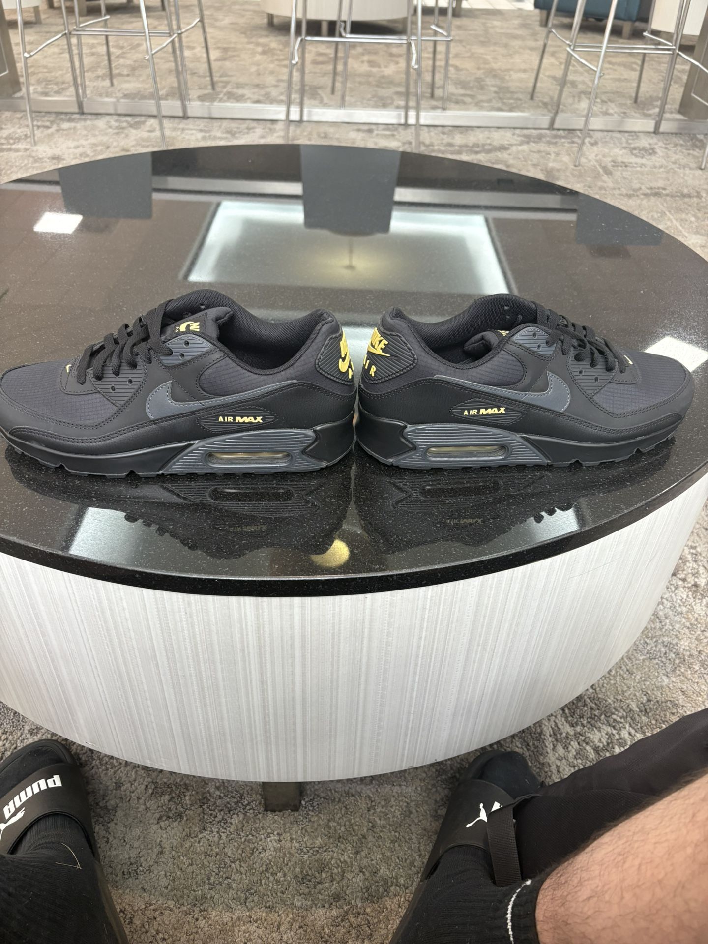 MEN'S NIKE AIR MAX 90 CASUAL SHOES