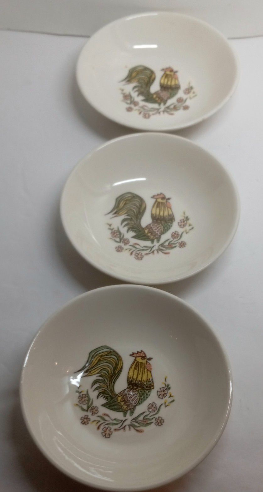 Taylor Smith & Taylor (TS&T) Rooster Set 3 Berry Bowls MCM