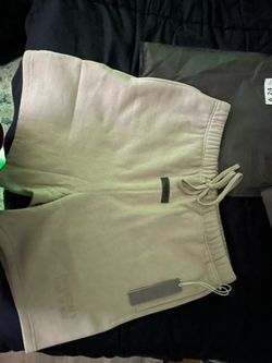essentials size large