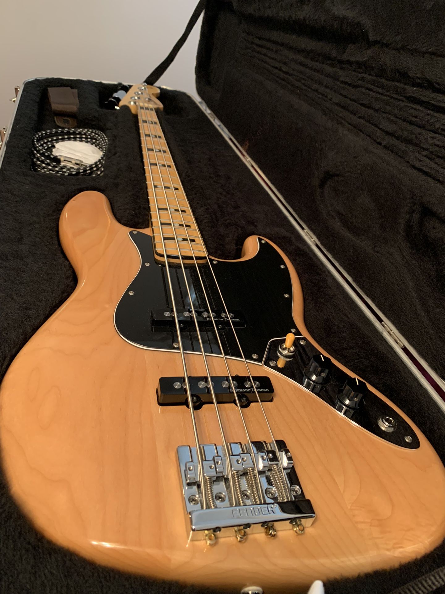 Squier Base
