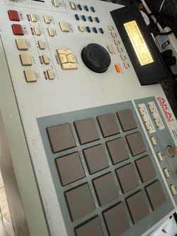 MPC 2000XL FULLY LOADED - VERY GOOD CONDiTION