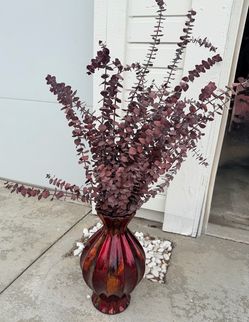 Red decorative vase