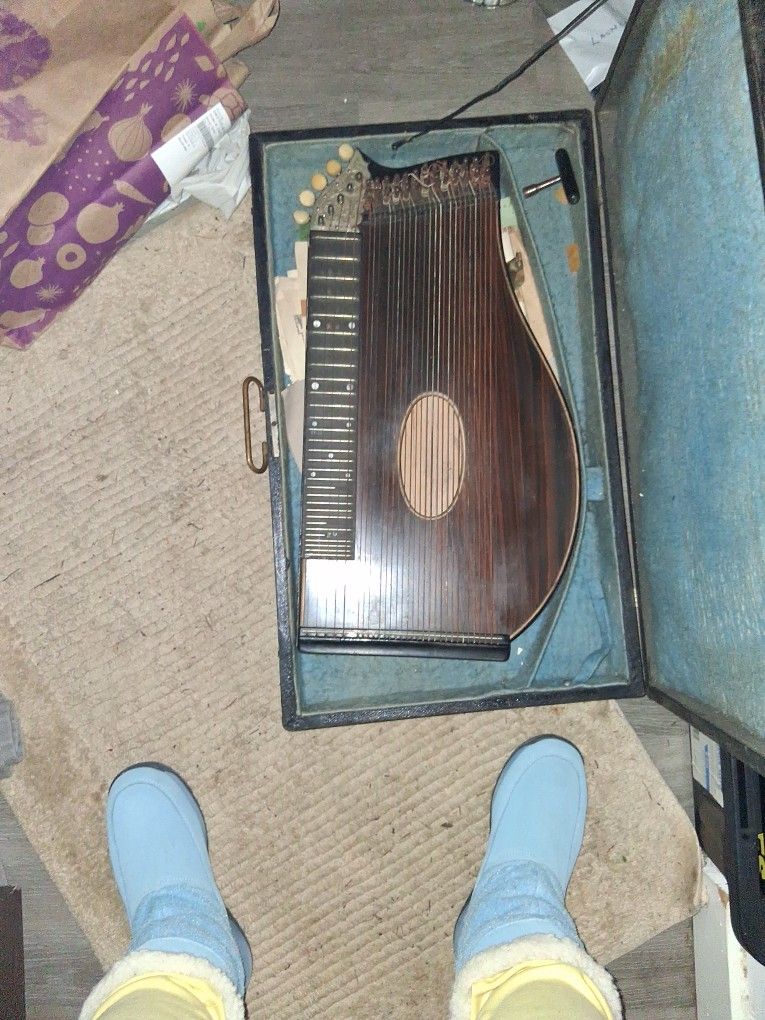 Antique Early 1900 Hundreds Zither. It Need A Little Work Its Only Missing One String But Sounds Great Come S W/Case W/Tuning Apparatis 200 Obo