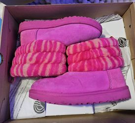 Pink Uggs