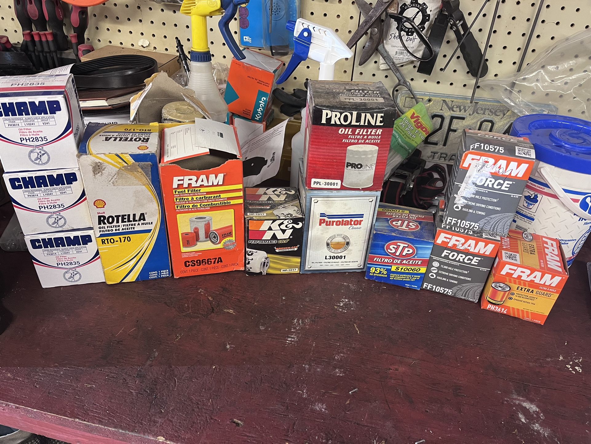 Assortment of Oil And Fuel Filters