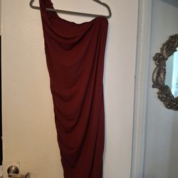 New burgundy one sleeve dress