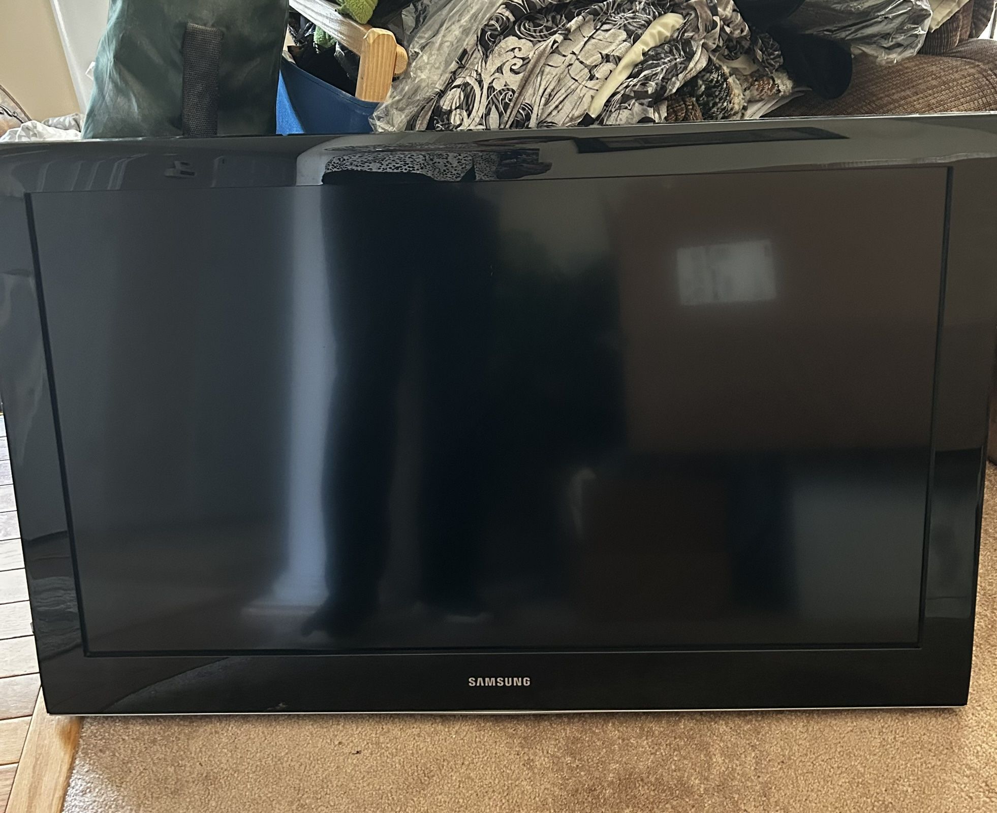 42” Samsung TV