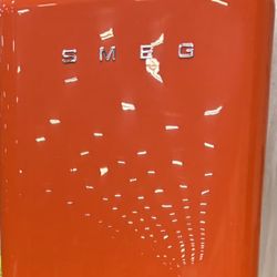 SMEG 50’s Style Retro FAB 32 Refrigerator  with freezer 